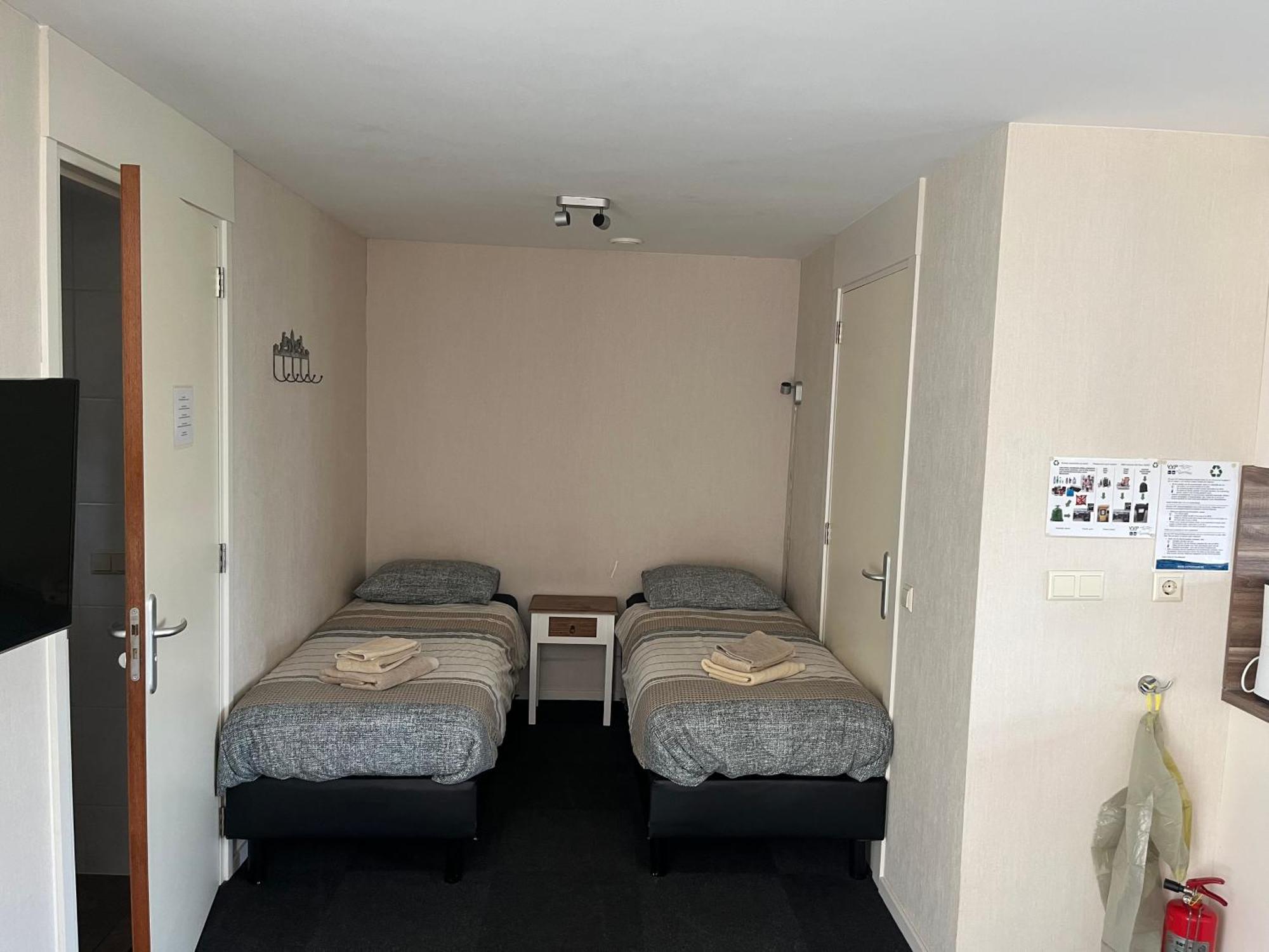 Visserslust - Woonboten & Appartementen วิงเคอวีน ภายนอก รูปภาพ