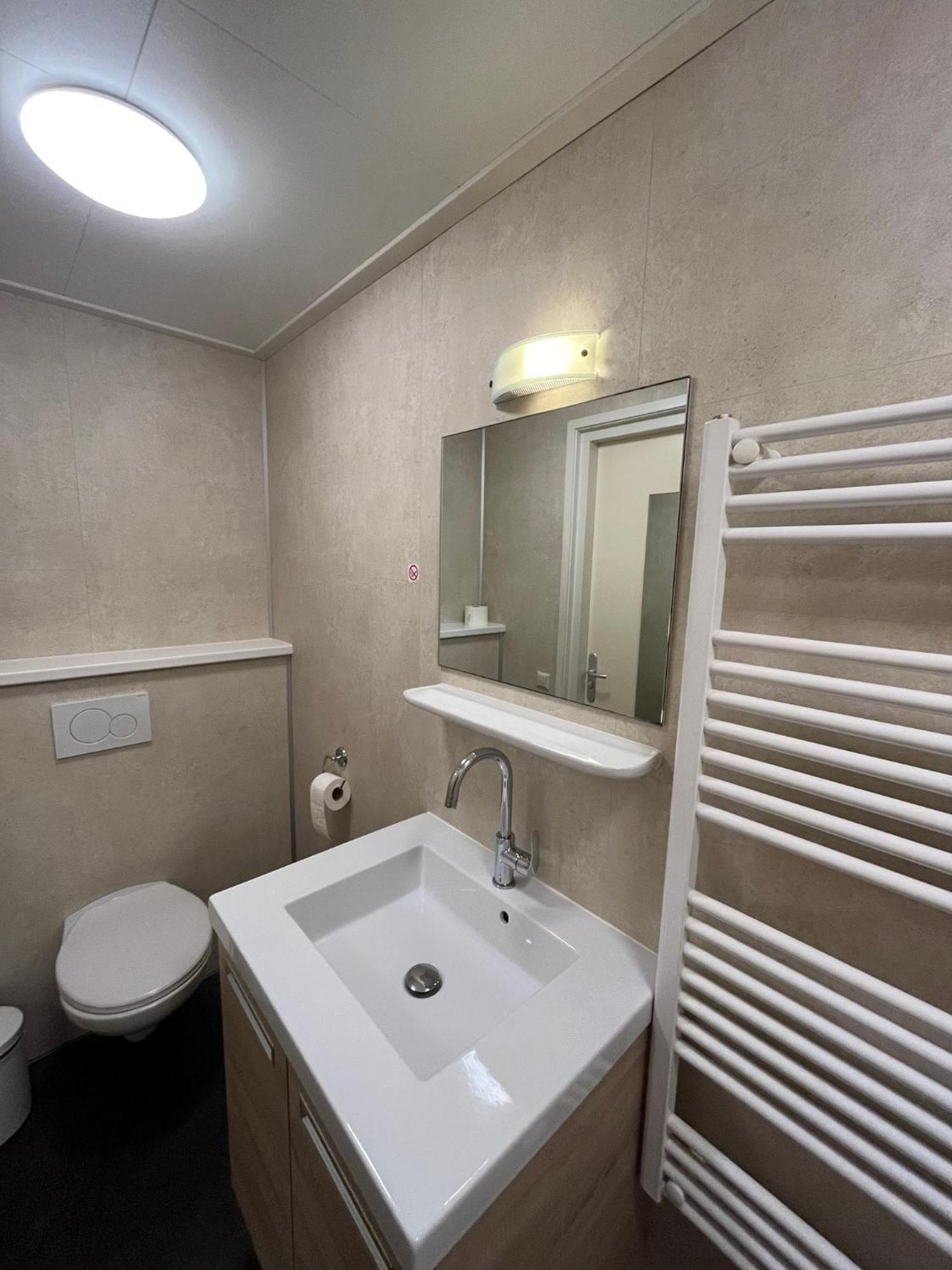 Visserslust - Woonboten & Appartementen วิงเคอวีน ภายนอก รูปภาพ