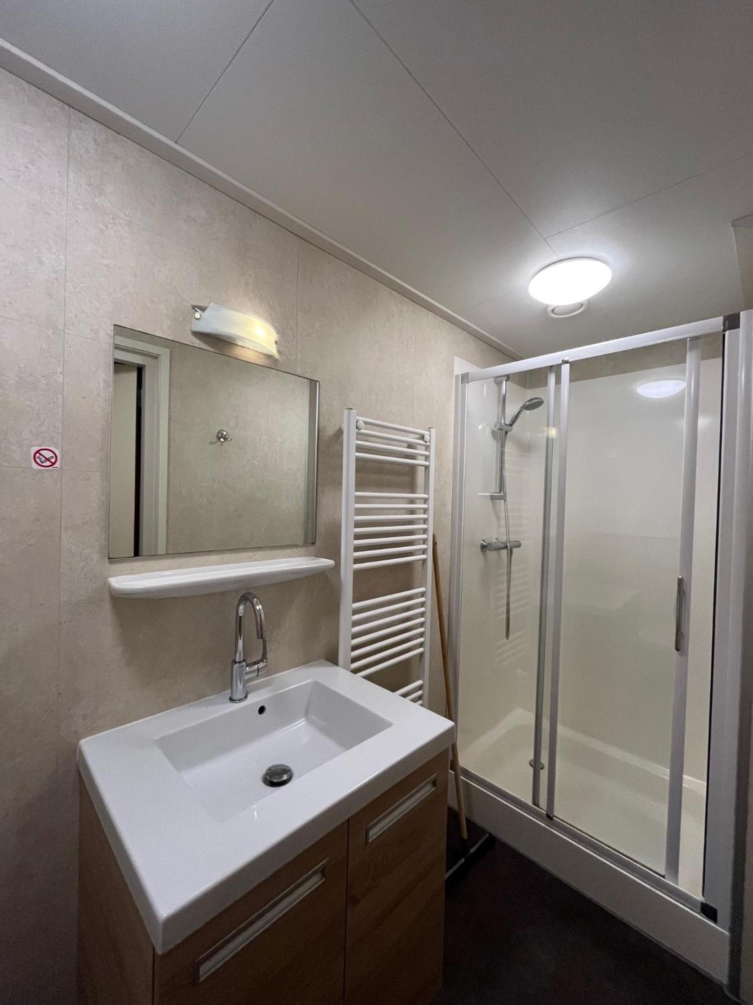 Visserslust - Woonboten & Appartementen วิงเคอวีน ภายนอก รูปภาพ