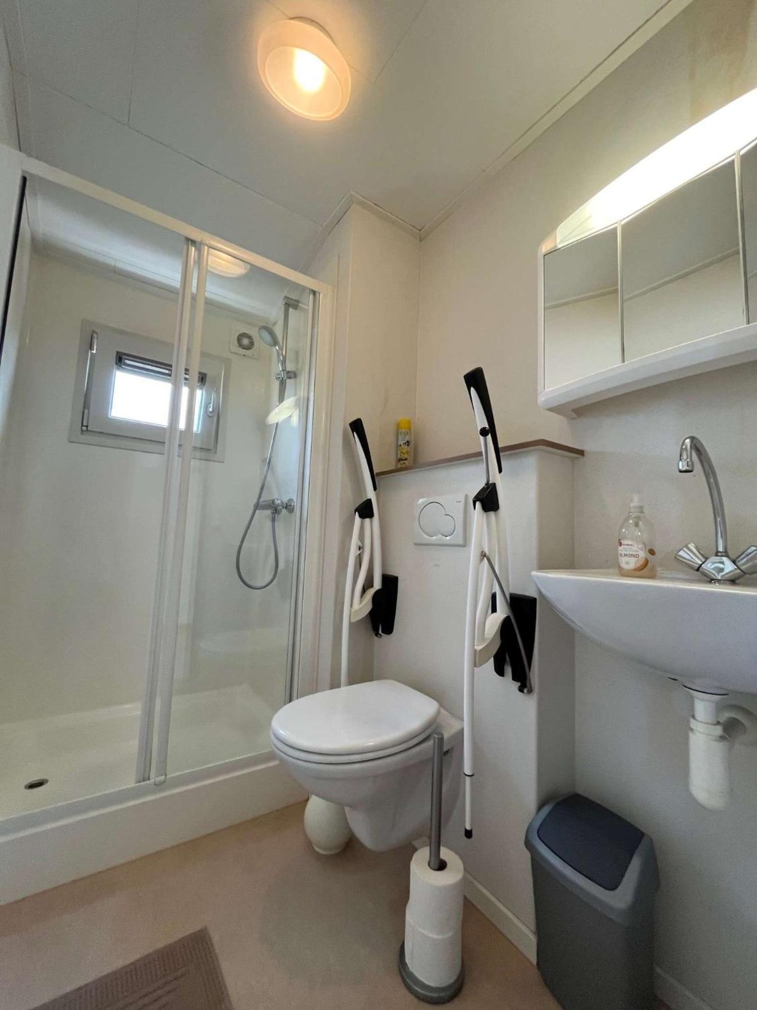 Visserslust - Woonboten & Appartementen วิงเคอวีน ภายนอก รูปภาพ